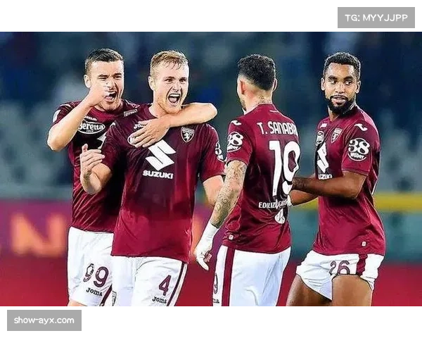 都灵防守策略执行存在明显问题 高位逼抢与低位防守结合不佳